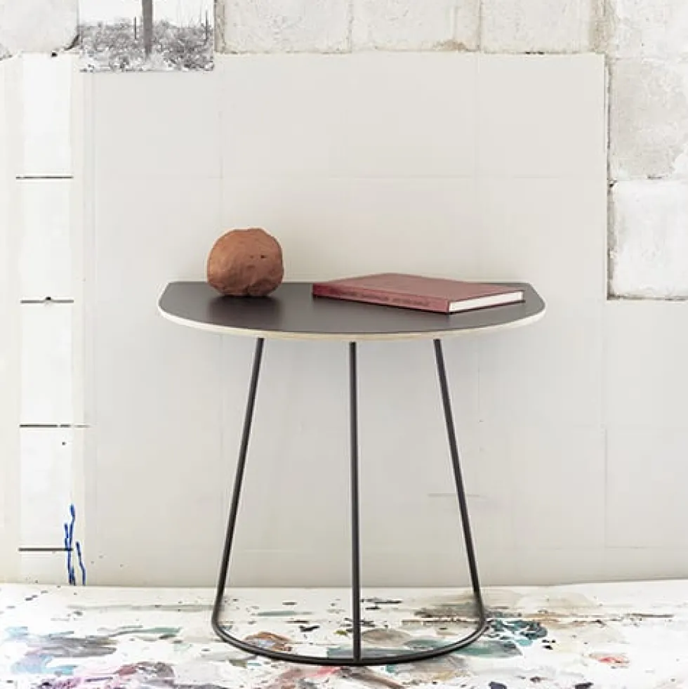 Airy coffee table small