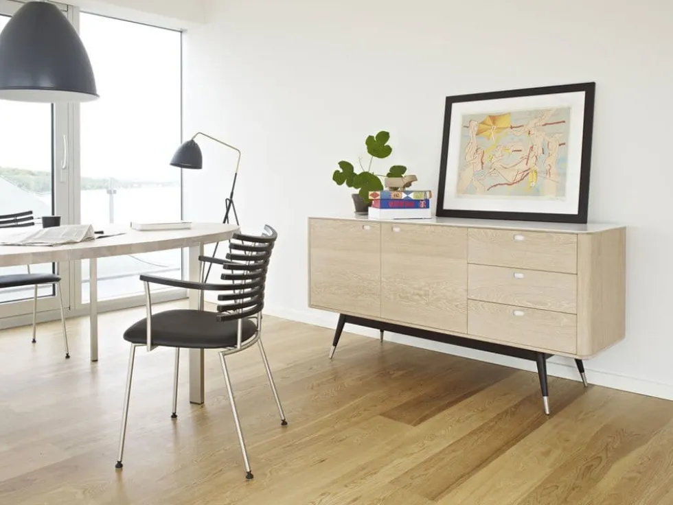 AK 2660 sideboard