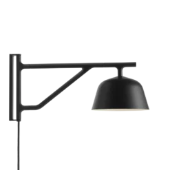 Ambit vägglampa