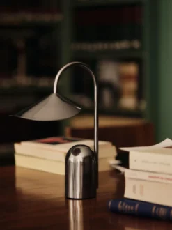 Arum Portable Lamp