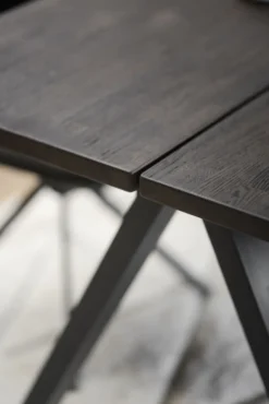 Carradale matbord 170 V-ben svart metall