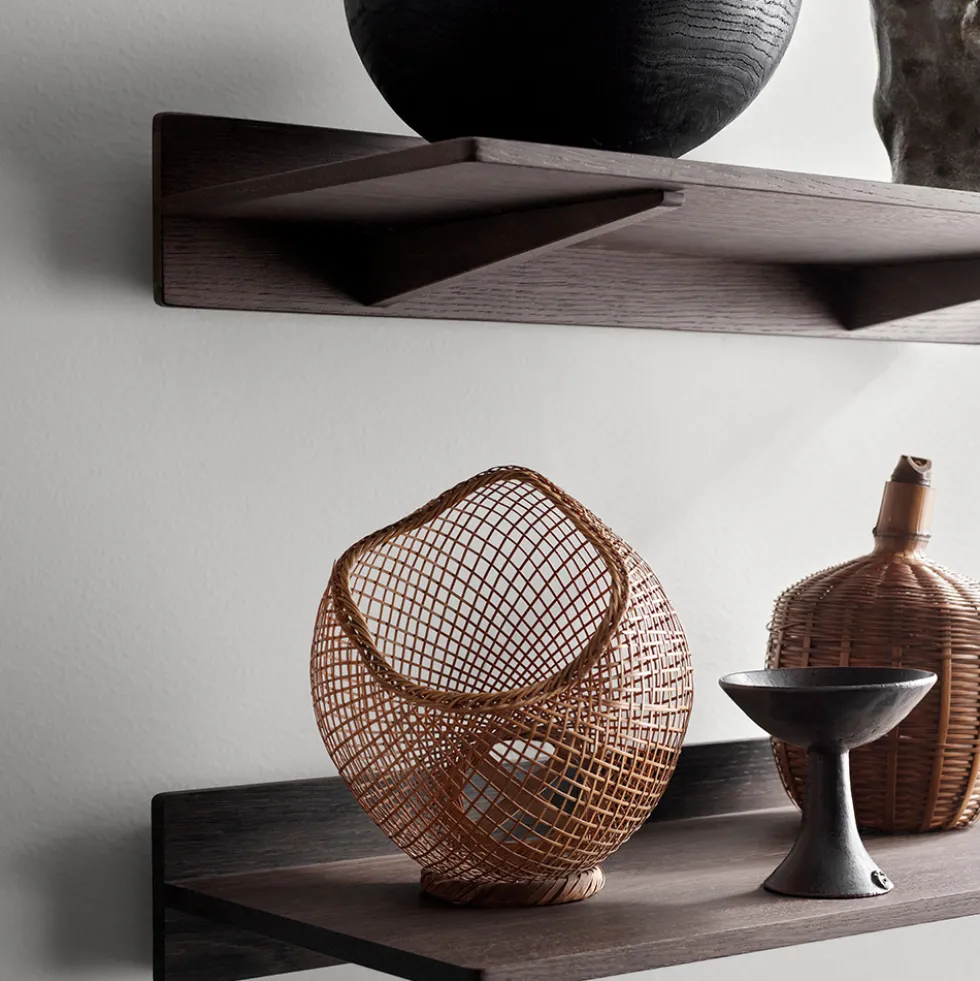 Chimney shelf 120