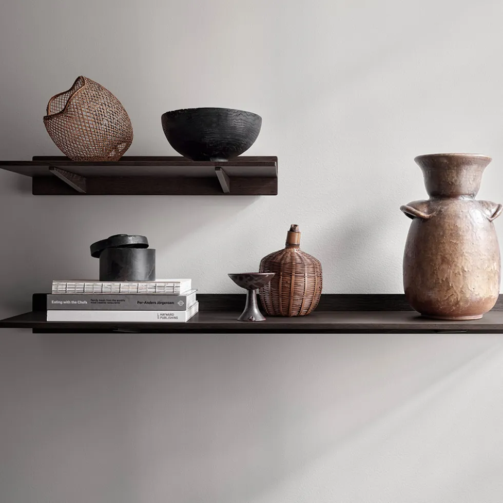 Chimney shelf 120