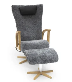 Ekenäs 2.0 fåtölj med pall i fårskinn Grey