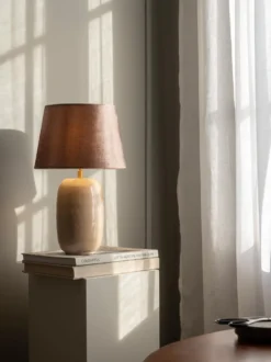 Emily Table – Bordslampa i emaljerat stål, flera färger