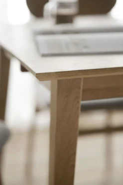 Filippa matbord 180
