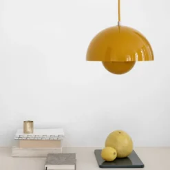 Flowerpot VP1 taklampa