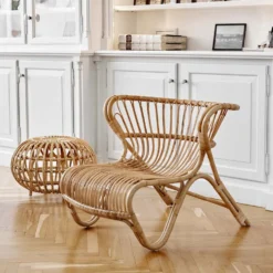 Fox chair exterior