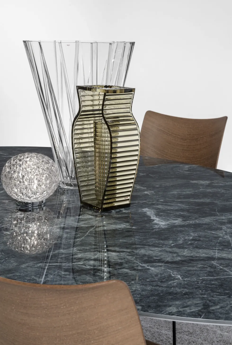 Glossy Ovalt marmorbord Svarta ben 192×118 cm
