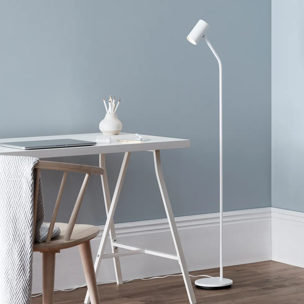 Golvlampa Tyson