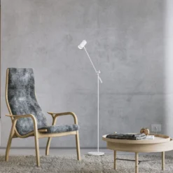 Golvlampa Tyson vipparm