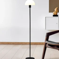 Golvlampa Vienda