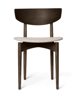 Herman Dining Wo Soft Bouclé – Mörkbetsad bok/Natur Stol