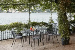 Hiray bord kvadratiskt 70x70x72cm