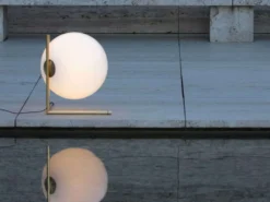 IC T3 bordslampa Brass