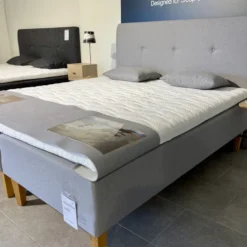 Jensen Ambassadör 180×200 cm – Utställningsexemplar