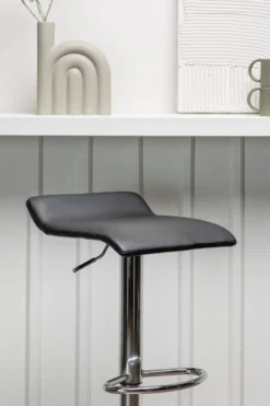 Jonna Barstolar Black