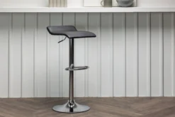 Jonna Barstolar Black