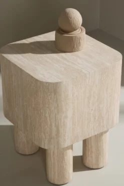 Klirou Sidobord 40×40 Beige