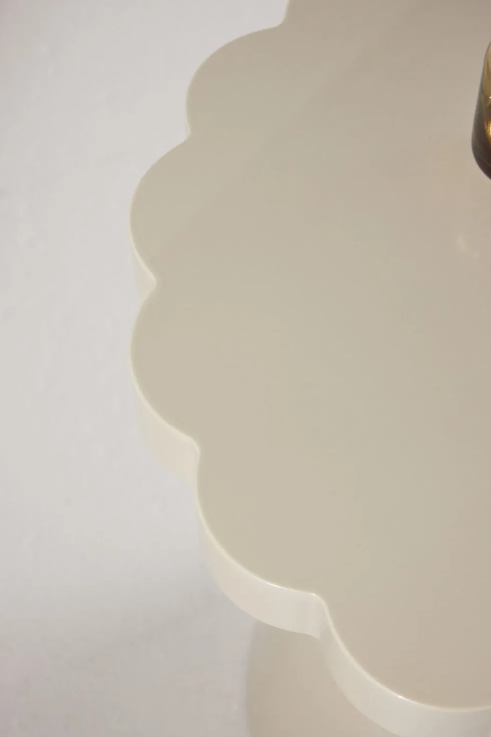 Krull Sidobord ⌀45 Beige