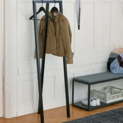 Loop stand wardrobe