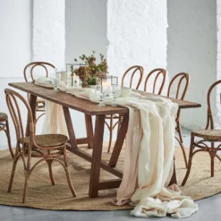 Lucas dining table matbord 300