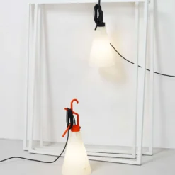 May day bordslampa