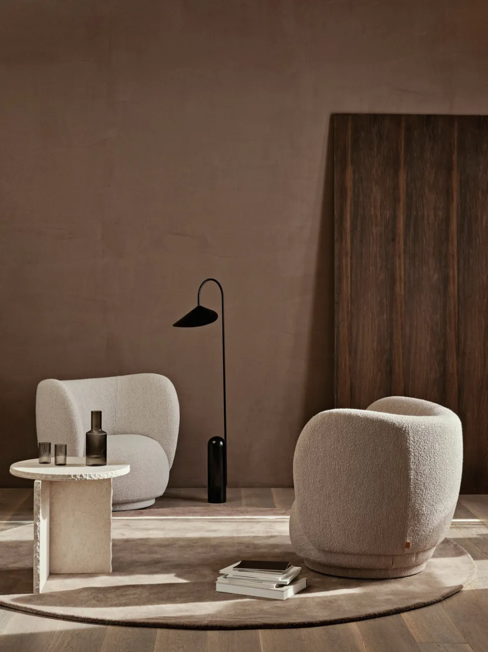 Mineral Skulpturbord – Bianco Curia