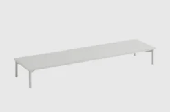 Muuto Stacked Podium med Tube Base