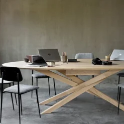 Oak Mikado oval matbord