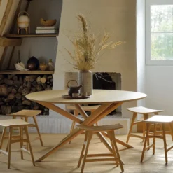 Oak Mikado oval matbord