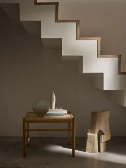 OW449 Colonial table