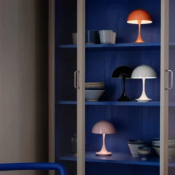 Panthella 250 portable bordslampa