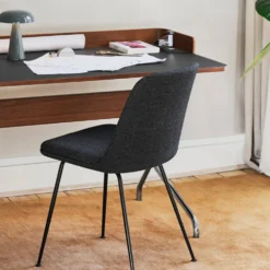 Pavilion AV16 desk