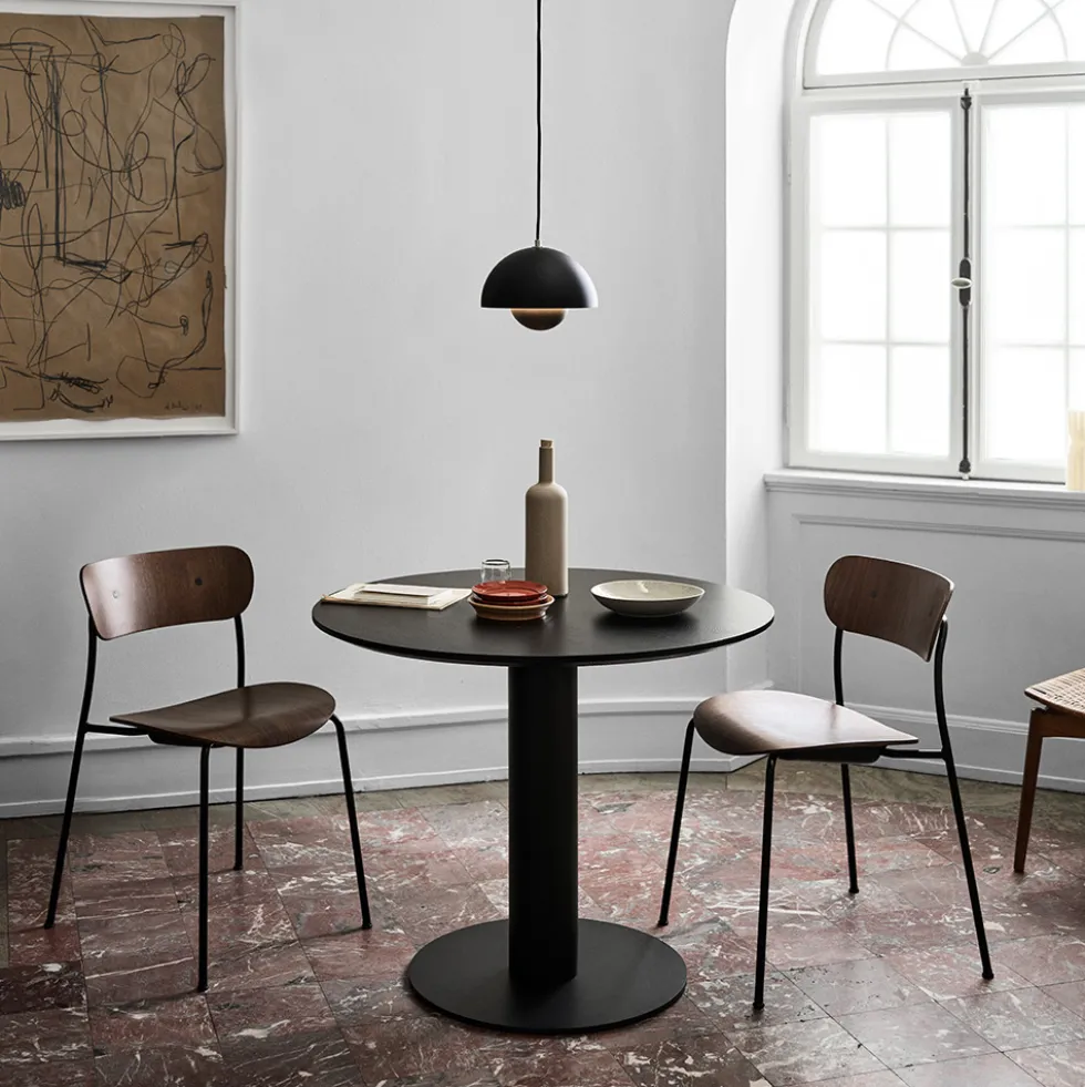 Pavilion AV1 stol