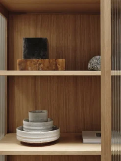 Reed Vitrin – Natural Oak