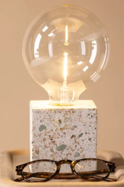 Rilche Bordslampa 9 x 9 x 9