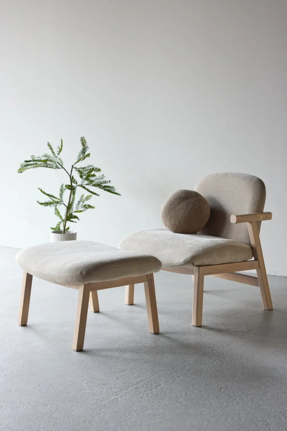 Rile Ottoman 60 x 42 x 70 Beige + Fåtöljer Beige
