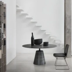 Rock Table matbord