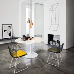 Saarinen Oval Table 244