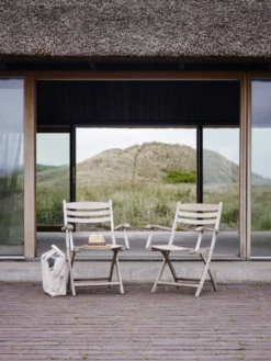 Selandia armchair
