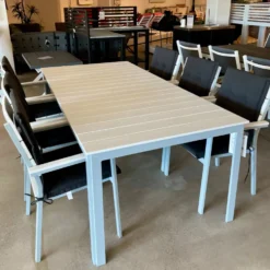 Smögen utegrupp med 1 bord och 6 stolar