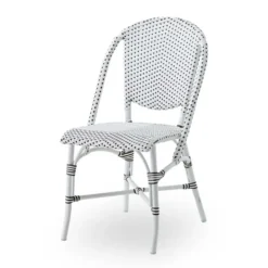 Sofie chair exterior