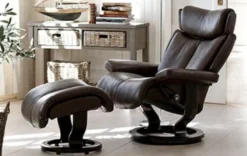 Stressless Magic M fåtölj Classic base med pall
