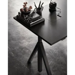 String Skrivbord 140×78 Svart
