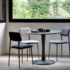 Torsion dining table 70