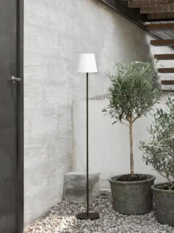 Tyra Floor Portable – Portabel golvlampa med dimmer