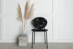 Vault Matstolar Black