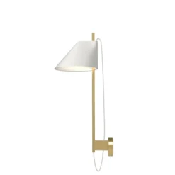 Yuh vägglampa